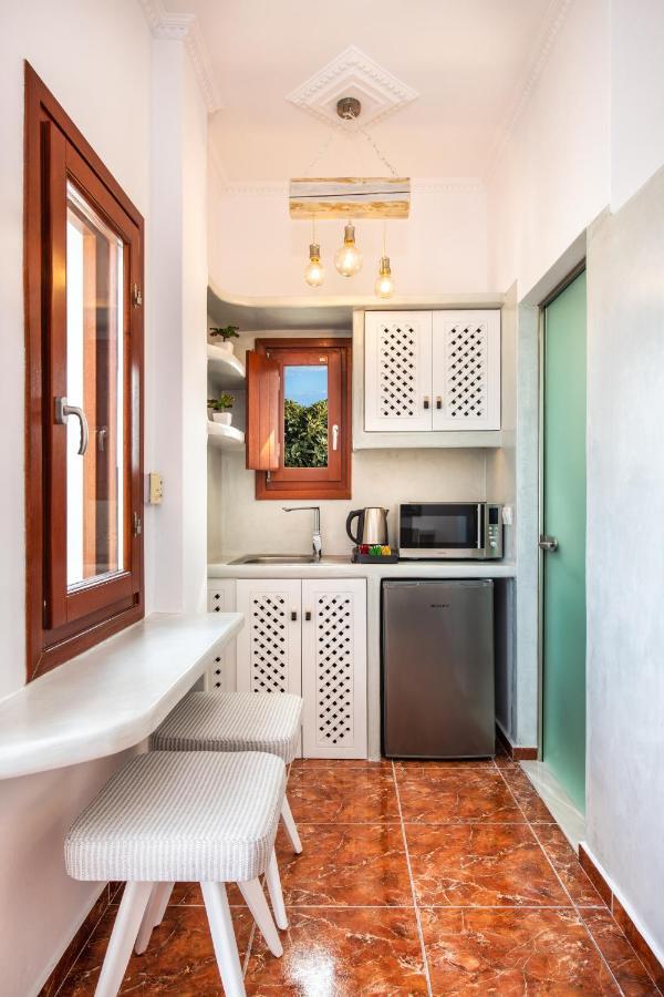 Nectarios Villa - Studios & Suites Adults Only ثيرا المظهر الخارجي الصورة