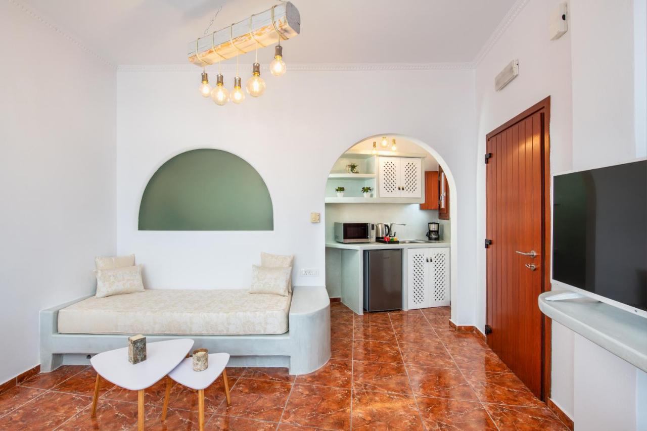 Nectarios Villa - Studios & Suites Adults Only ثيرا المظهر الخارجي الصورة