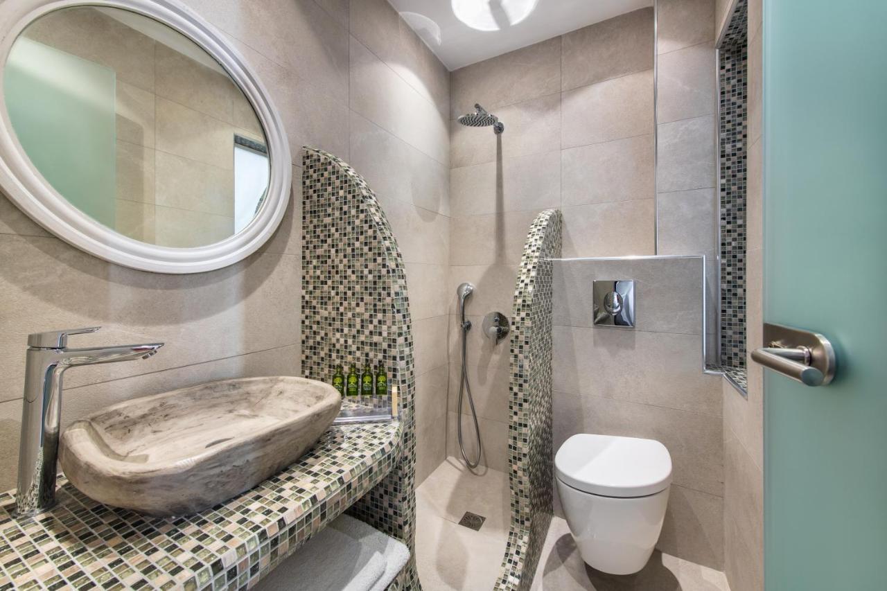 Nectarios Villa - Studios & Suites Adults Only ثيرا المظهر الخارجي الصورة